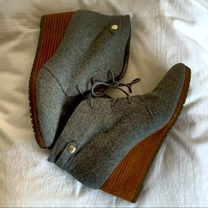 Dr Scholl’s fleece wedges